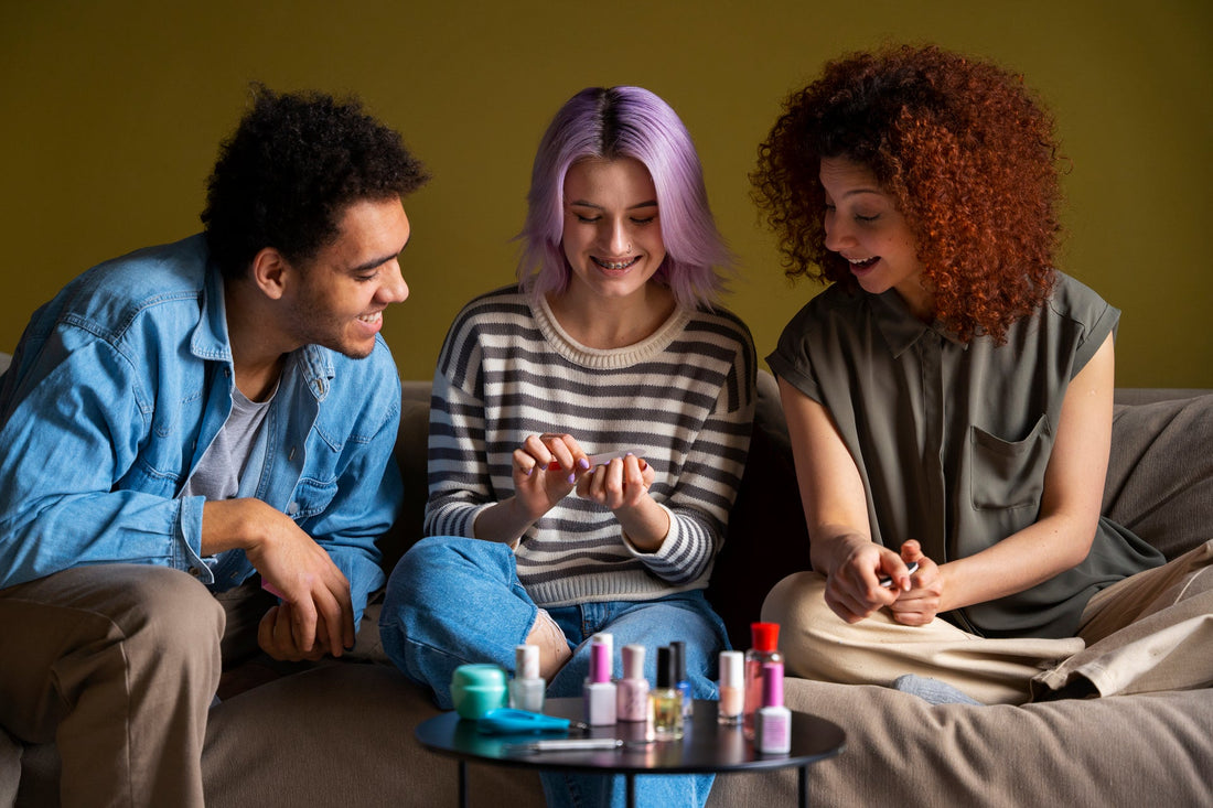 Todo Sobre Tus Uñas: Composición, Curiosidades, y Consejos